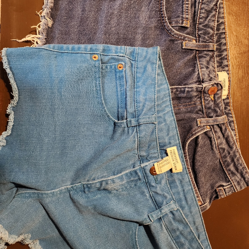 2 pairs shorts blue an black size 29